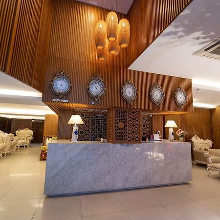เดอะ ไวท์ โฮเต็ล 8A ทัยวันลุง Hotel โฮจิมินห์ซิตี้ ภายนอก รูปภาพ