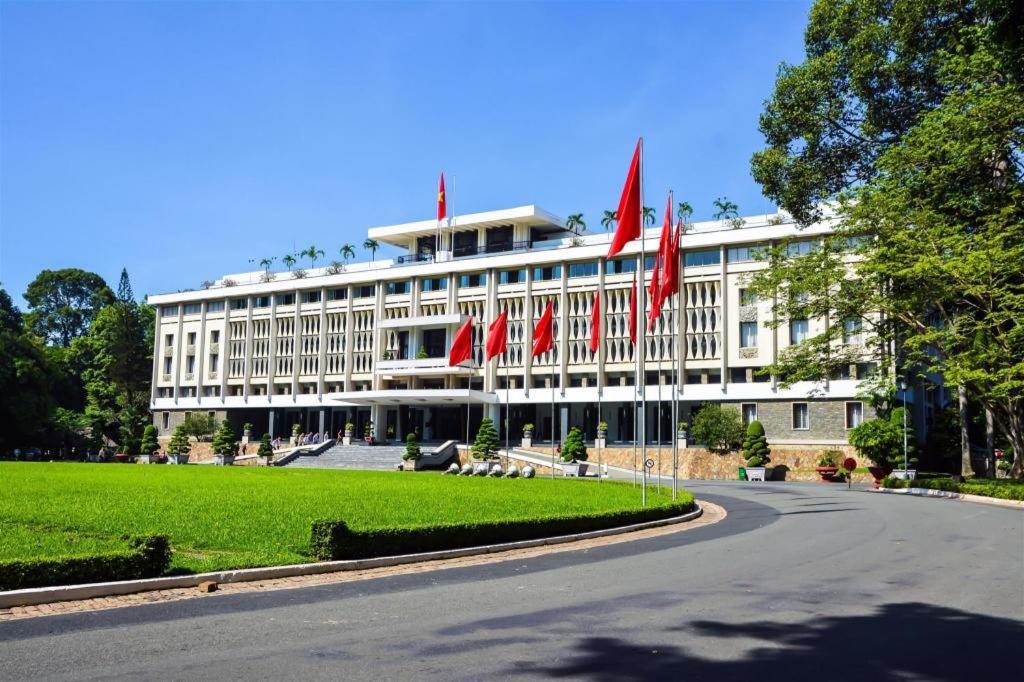เดอะ ไวท์ โฮเต็ล 8A ทัยวันลุง Hotel โฮจิมินห์ซิตี้ ภายนอก รูปภาพ