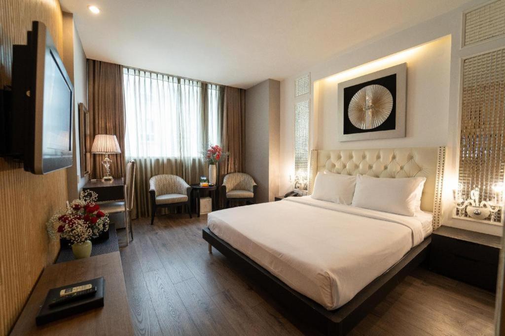 เดอะ ไวท์ โฮเต็ล 8A ทัยวันลุง Hotel โฮจิมินห์ซิตี้ ภายนอก รูปภาพ
