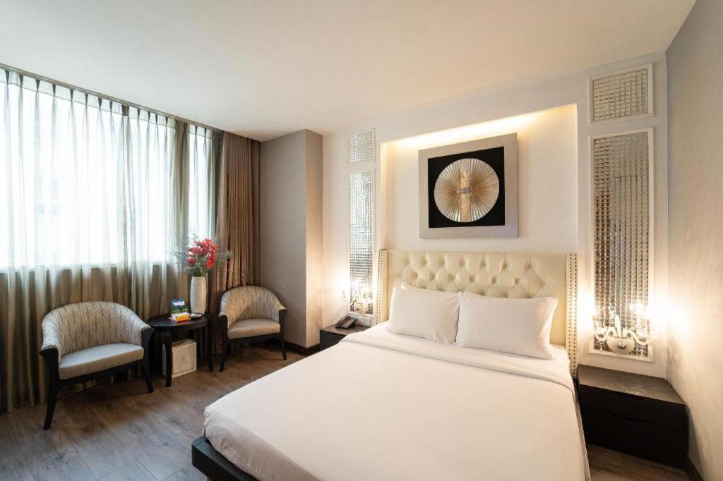 เดอะ ไวท์ โฮเต็ล 8A ทัยวันลุง Hotel โฮจิมินห์ซิตี้ ภายนอก รูปภาพ