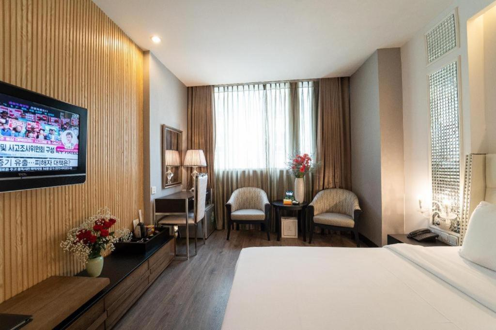 เดอะ ไวท์ โฮเต็ล 8A ทัยวันลุง Hotel โฮจิมินห์ซิตี้ ภายนอก รูปภาพ