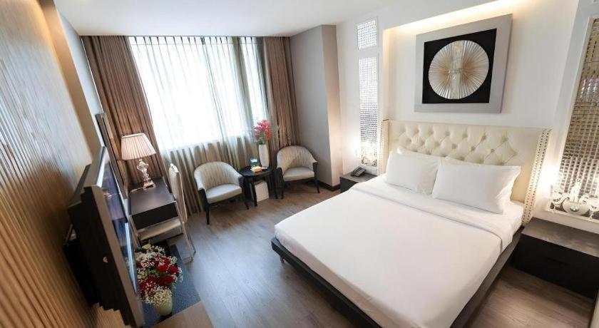 เดอะ ไวท์ โฮเต็ล 8A ทัยวันลุง Hotel โฮจิมินห์ซิตี้ ภายนอก รูปภาพ