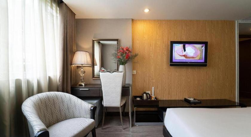 เดอะ ไวท์ โฮเต็ล 8A ทัยวันลุง Hotel โฮจิมินห์ซิตี้ ภายนอก รูปภาพ